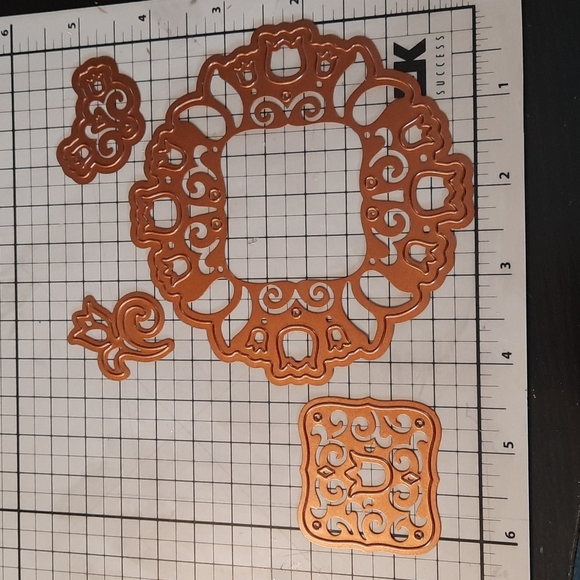 Tulips Shapeabilities Die Cutting set of 4 - Picture 3 of 3